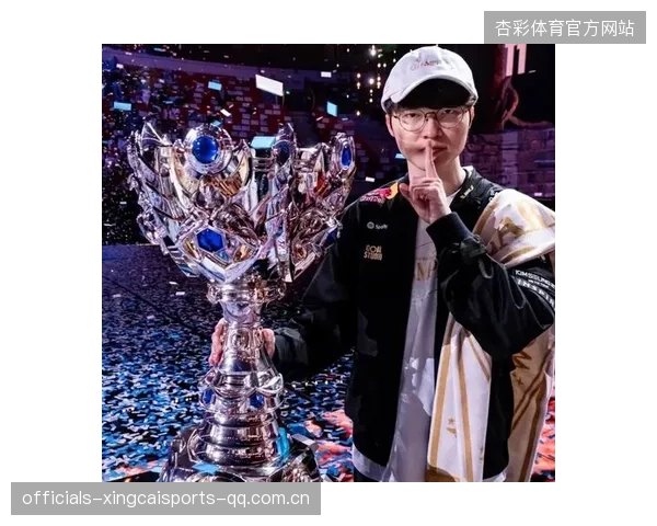 LCK内部狂喜！Faker完成最伟大的三连冠